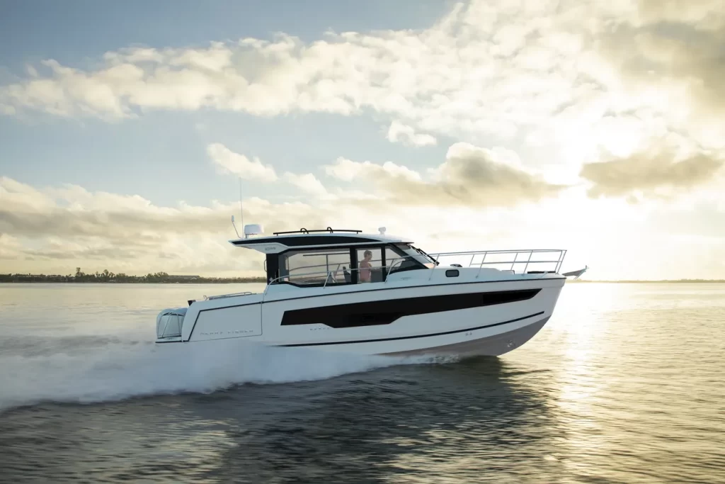 Jeanneau 	Merry Fisher 1095 Coupe Series 2